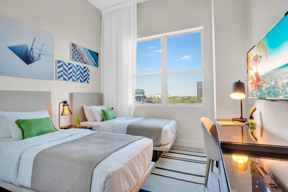Luxury Amenities, Infinity Pool, Gym, Hot Tub Appartement Hollywood Buitenkant foto