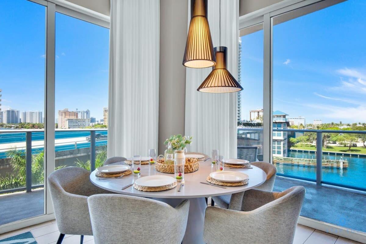 Luxury Amenities, Infinity Pool, Gym, Hot Tub Appartement Hollywood Buitenkant foto